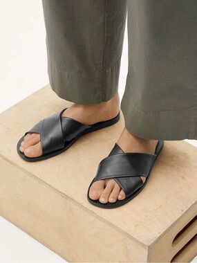 NWT Everlane The Day Crossover Sandal
